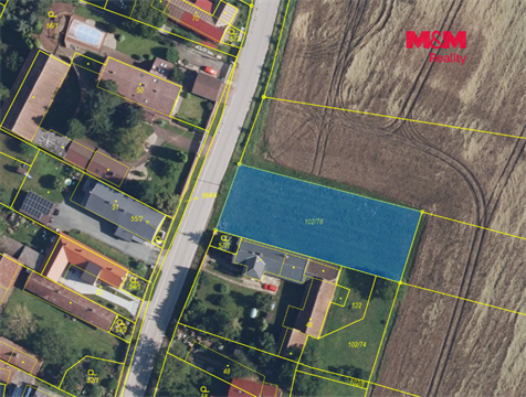 Prodej stavebního pozemku, 1 293 m² 2
