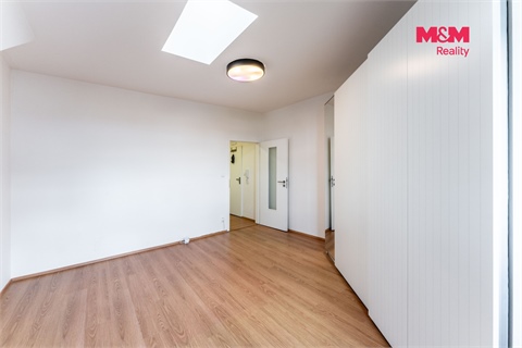 Pronájem bytu 2kk, 74 m² 8
