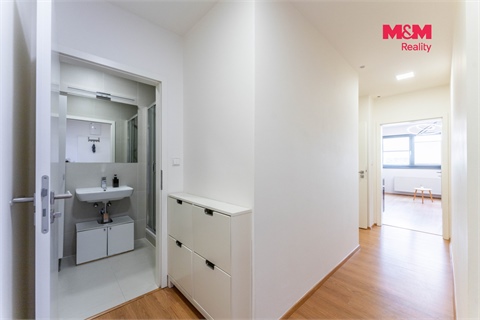 Pronájem bytu 2kk, 74 m² 12