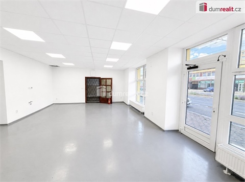 Pronájem obchodních prostor, 140 m² - 2