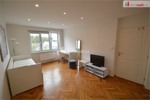 Prodej bytu 1+1, 37 m² 0