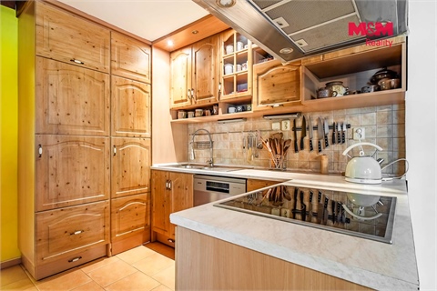 Prodej rodinného domu, 266 m² - 2