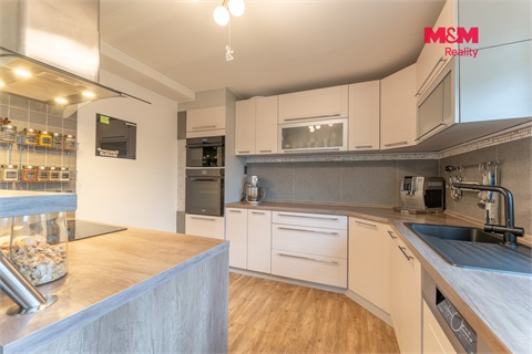 Prodej rodinného domu, 184 m² 4