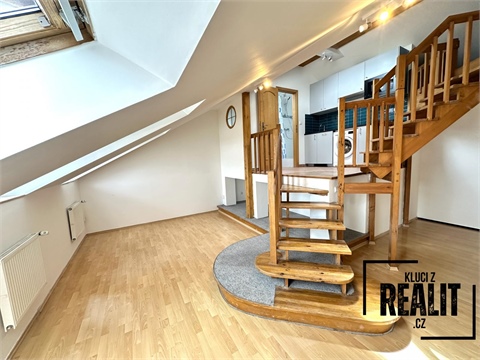 Pronájem bytu 1kk, 45 m² 2
