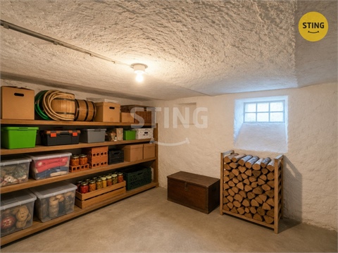 Prodej rodinného domu, 220 m² - 6