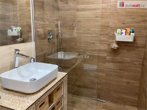 Prodej rodinného domu, 208 m² 12