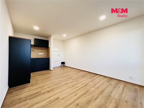 Pronájem bytu 1kk, 28 m² 2
