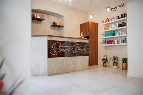 Pronájem obchodních prostor, 63 m² 0
