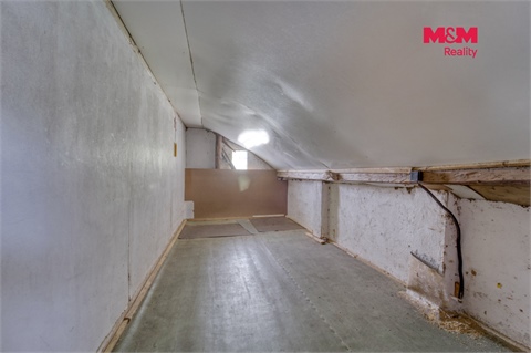 Prodej rodinného domu, 215 m² - 14