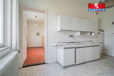 Prodej rodinného domu, 350 m² 14