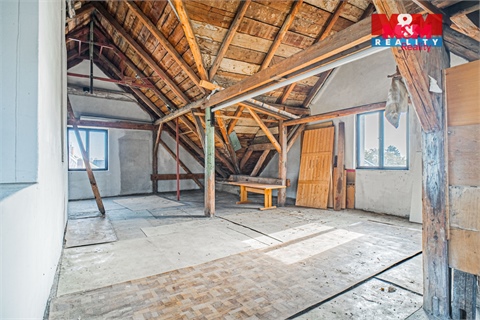 Prodej rodinného domu, 350 m² 12
