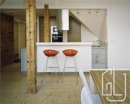 Pronájem bytu 2kk, 93 m² 2
