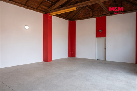 Prodej komerčního objektu, 196 m² 8