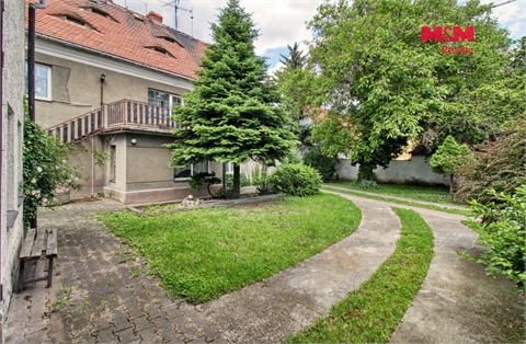 Prodej rodinného domu, 438 m² - 6