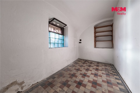 Prodej rodinného domu, 438 m² - 10