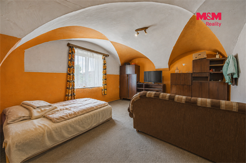 Prodej rodinného domu, 380 m² 8