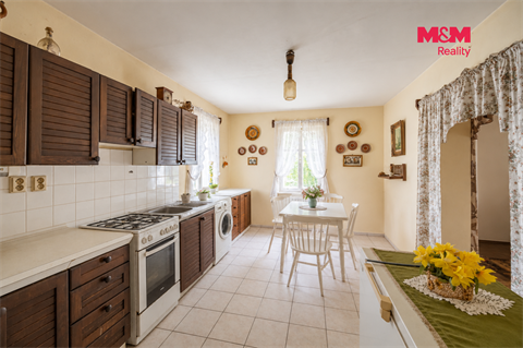 Prodej rodinného domu, 380 m² - 12