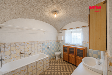 Prodej rodinného domu, 380 m² 6