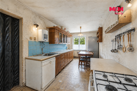 Prodej rodinného domu, 380 m² - 8