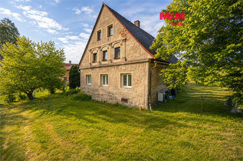 Prodej rodinného domu, 380 m² 0