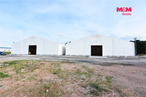 Pronájem skladu / haly, 950 m² - 0