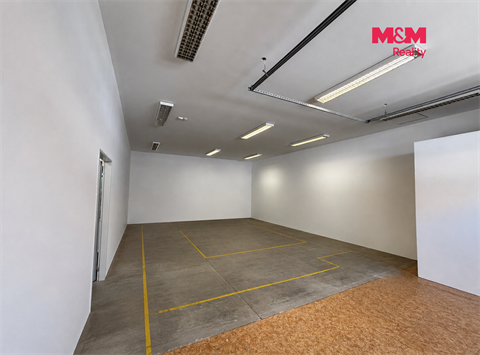 Pronájem obchodních prostor, 210 m² 2