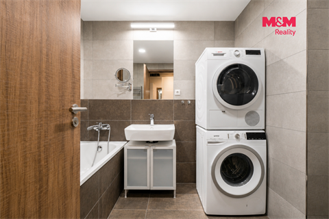 Prodej bytu 2kk, 66 m² - 8