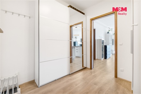 Prodej bytu 2kk, 66 m² - 14