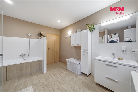 Prodej rodinného domu, 118 m² - 12