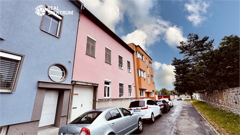 Pronájem kanceláře, 407 m² 2
