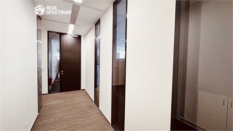Pronájem kanceláře, 257 m² - 18