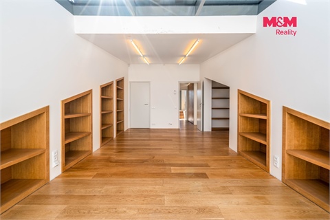 Prodej rodinného domu, 334 m² - 4