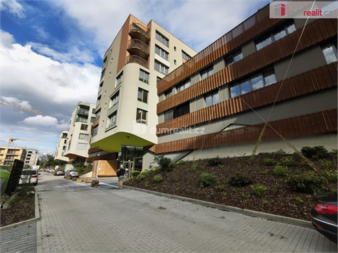 Pronájem garáže, 8 772 m² - 6