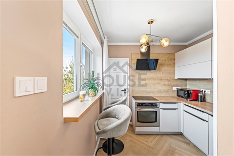 Prodej bytu 3kk, 73 m² 24
