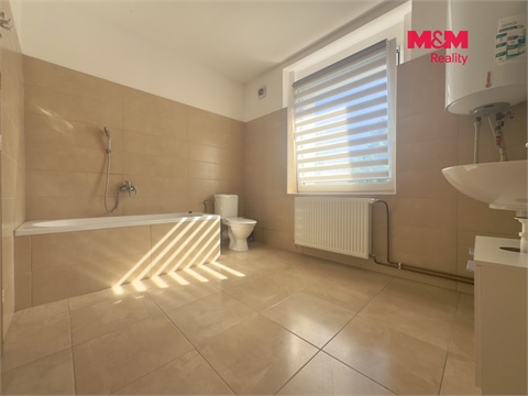 Pronájem bytu 2kk, 64 m² - 2