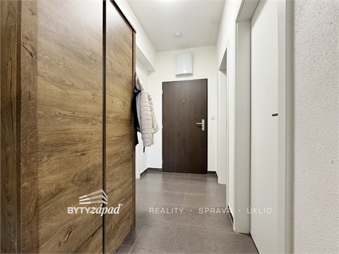 Pronájem bytu 3kk, 67 m² - 8