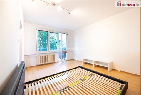 Pronájem bytu 1+1, 38 m² 0
