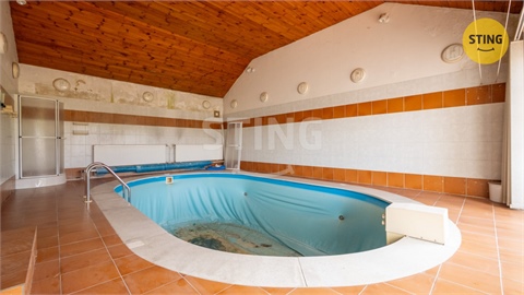 Prodej rodinného domu, 334 m² - 8