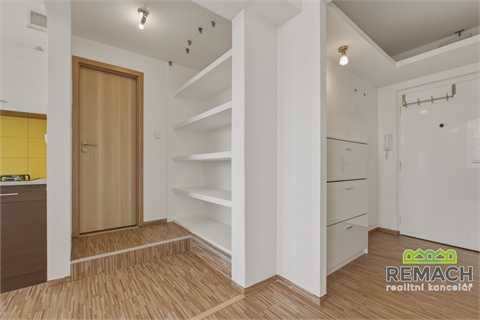 Pronájem bytu 1kk, 33 m² - 8