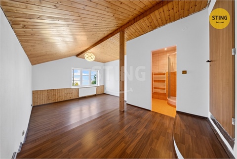 Prodej rodinného domu, 318 m² - 10