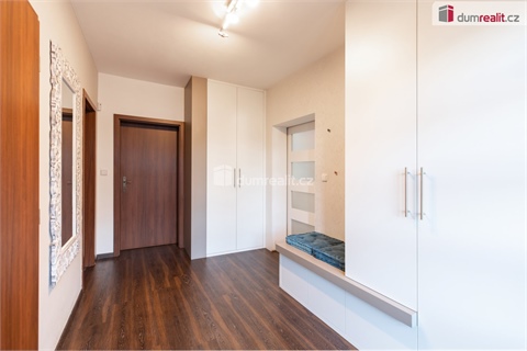 Prodej rodinného domu, 249 m² 8