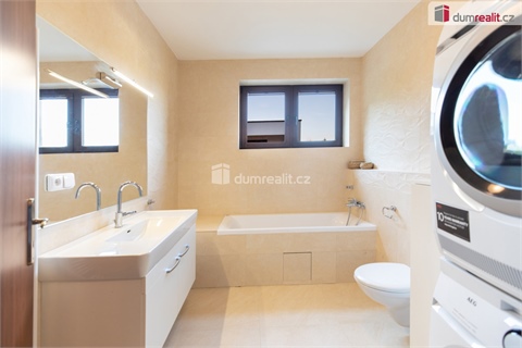 Prodej rodinného domu, 249 m² - 16
