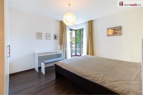 Prodej rodinného domu, 249 m² - 10