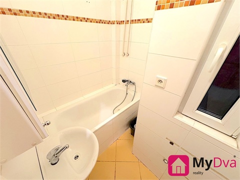 Pronájem bytu 1+1, 42 m² - 4