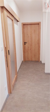 Pronájem bytu 3kk, 71 m² 28