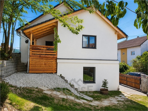 Prodej rodinného domu, 211 m² 10