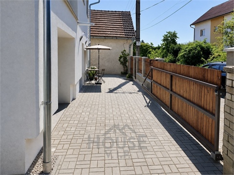 Prodej rodinného domu, 211 m² - 12