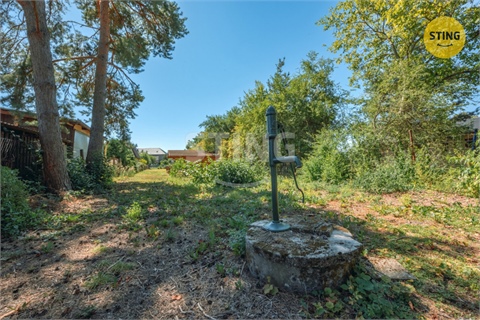 Prodej stavebního pozemku, 1 252 m² 8