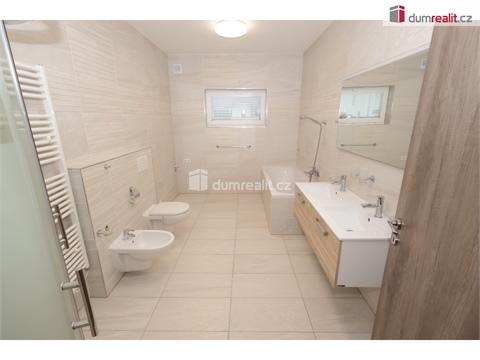 Pronájem rodinného domu, 152 m² 10