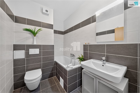 Prodej bytu 2kk, 58 m² - 14